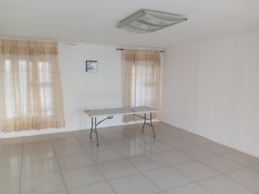 3 Bedroom Property for Sale in Umtentweni KwaZulu-Natal