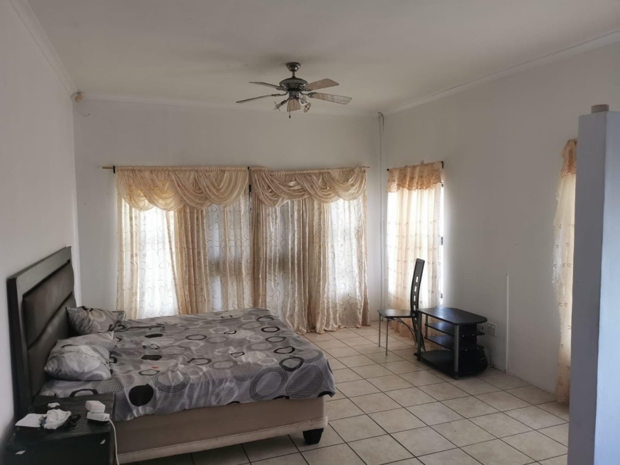 3 Bedroom Property for Sale in Umtentweni KwaZulu-Natal