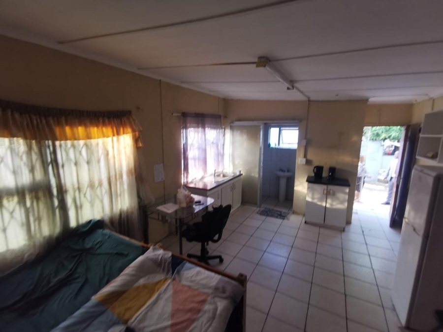 3 Bedroom Property for Sale in Umtentweni KwaZulu-Natal
