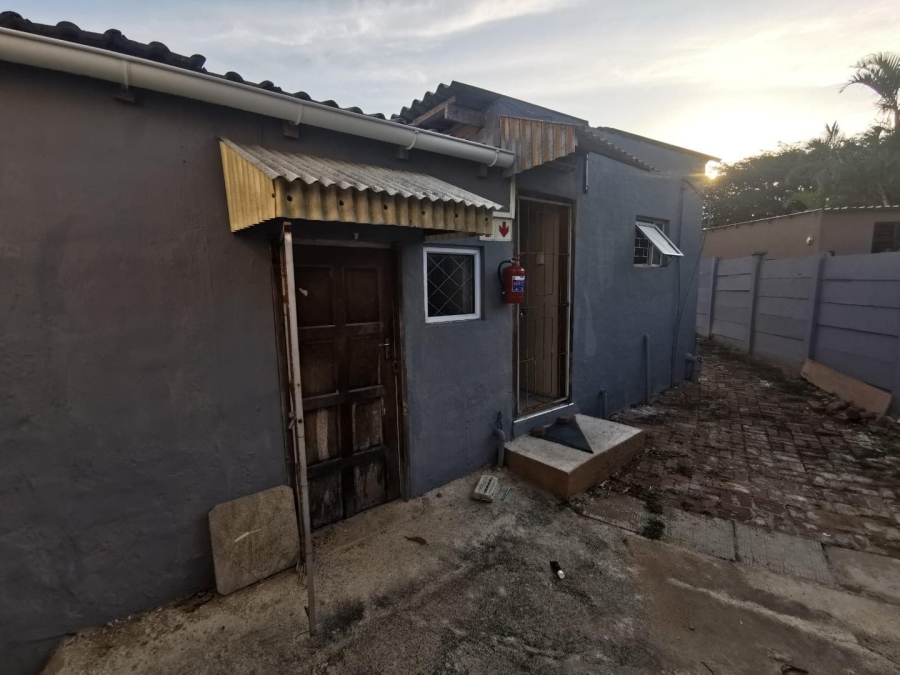 3 Bedroom Property for Sale in Umtentweni KwaZulu-Natal