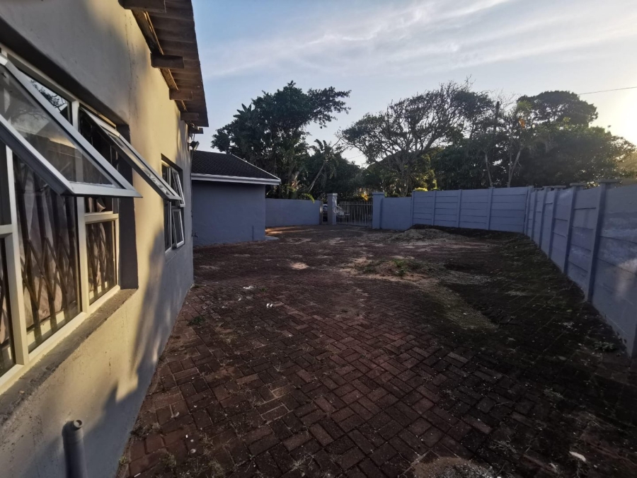 3 Bedroom Property for Sale in Umtentweni KwaZulu-Natal
