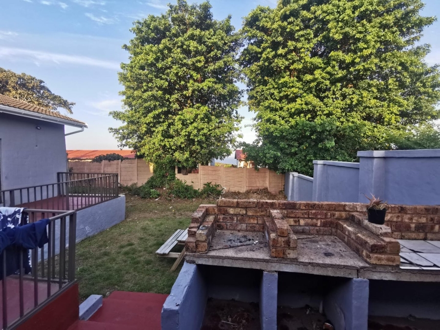 3 Bedroom Property for Sale in Umtentweni KwaZulu-Natal