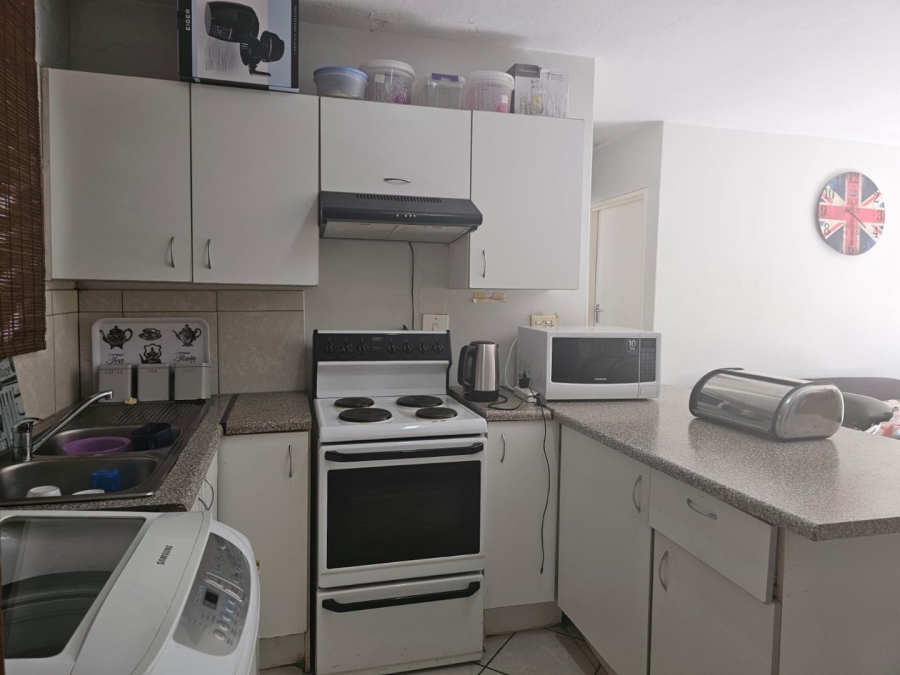 2 Bedroom Property for Sale in Sunnyridge KwaZulu-Natal