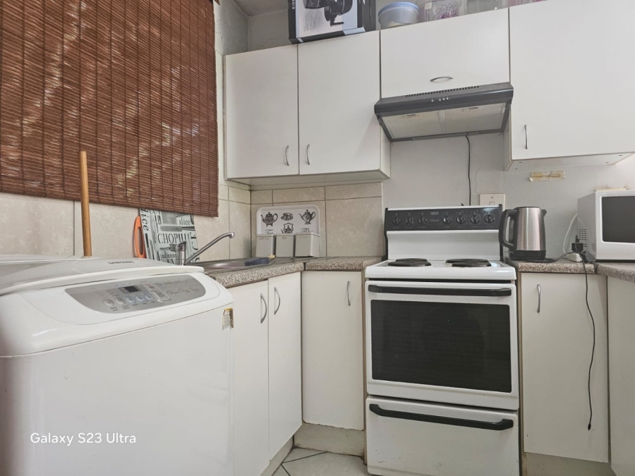 2 Bedroom Property for Sale in Sunnyridge KwaZulu-Natal