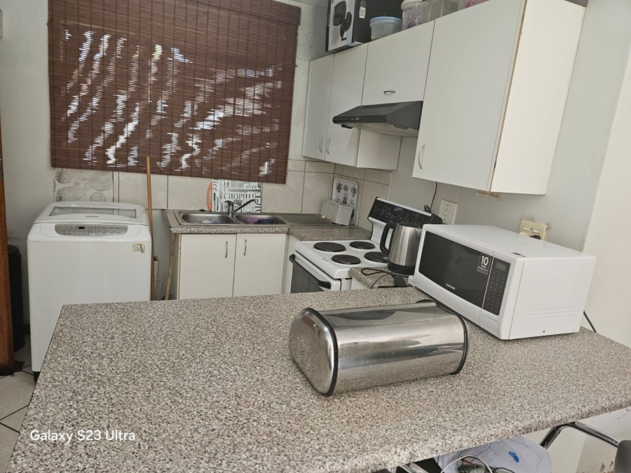 2 Bedroom Property for Sale in Sunnyridge KwaZulu-Natal