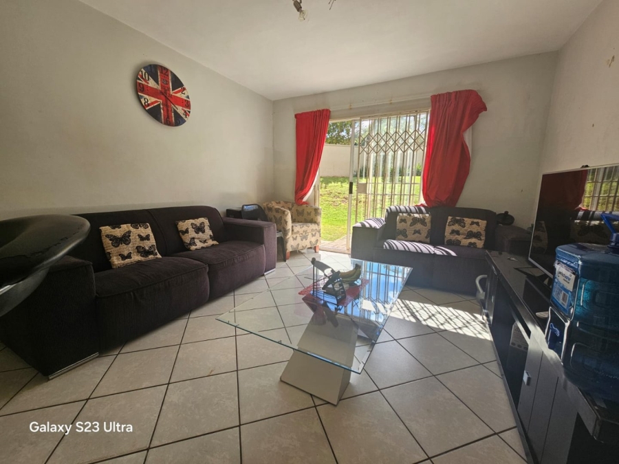 2 Bedroom Property for Sale in Sunnyridge KwaZulu-Natal