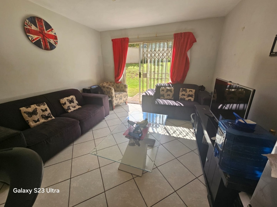 2 Bedroom Property for Sale in Sunnyridge KwaZulu-Natal