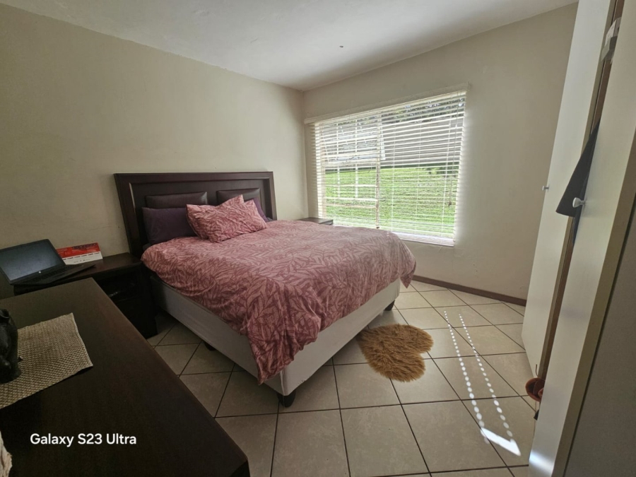 2 Bedroom Property for Sale in Sunnyridge KwaZulu-Natal