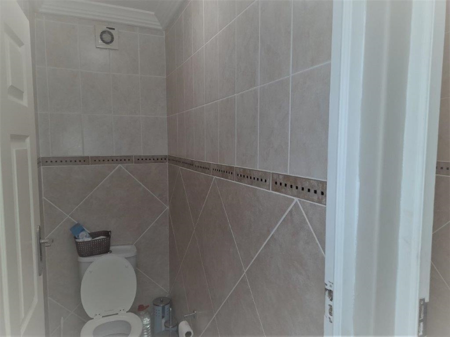3 Bedroom Property for Sale in St Michaels On Sea KwaZulu-Natal