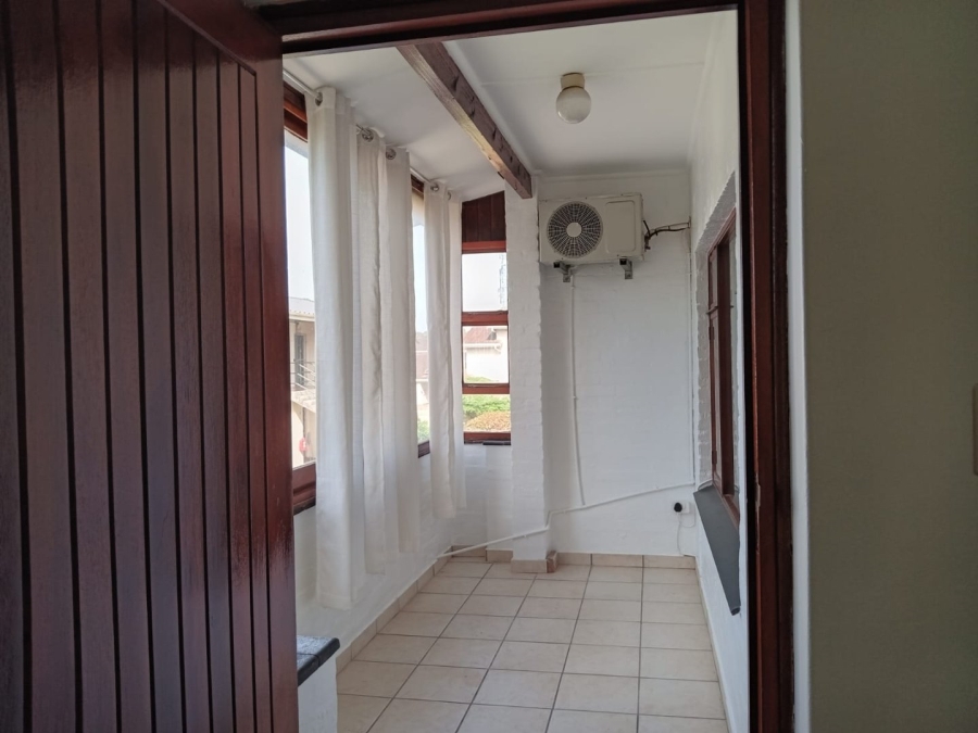 2 Bedroom Property for Sale in Umtentweni KwaZulu-Natal