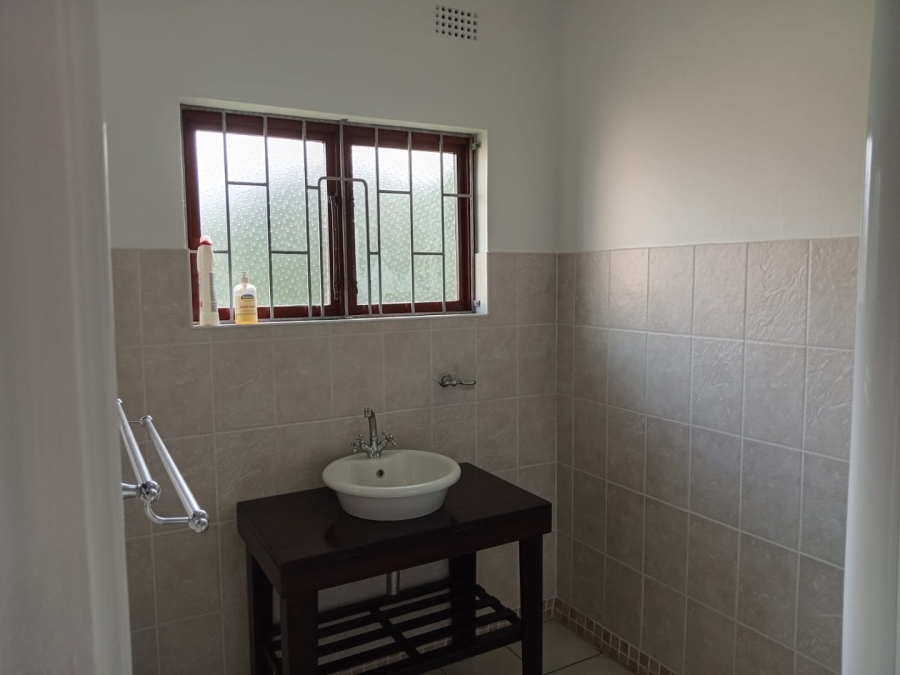 2 Bedroom Property for Sale in Umtentweni KwaZulu-Natal