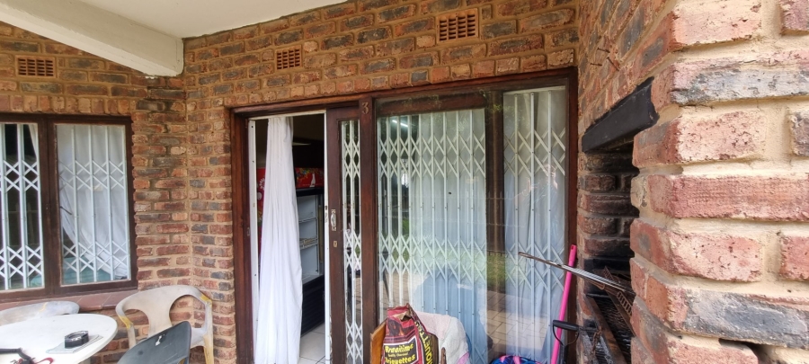 2 Bedroom Property for Sale in Uvongo KwaZulu-Natal