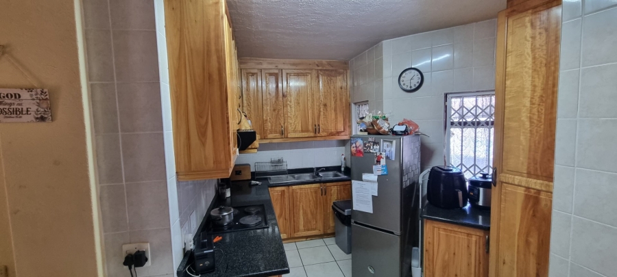 2 Bedroom Property for Sale in Uvongo KwaZulu-Natal