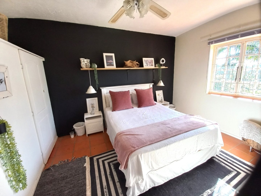 1 Bedroom Property for Sale in Anerley KwaZulu-Natal