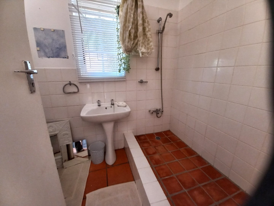 1 Bedroom Property for Sale in Anerley KwaZulu-Natal