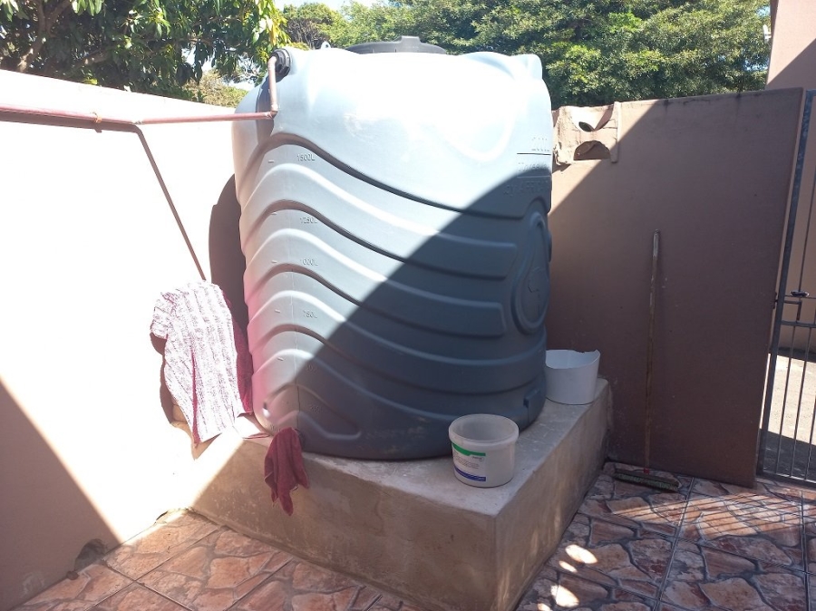 1 Bedroom Property for Sale in Umtentweni KwaZulu-Natal