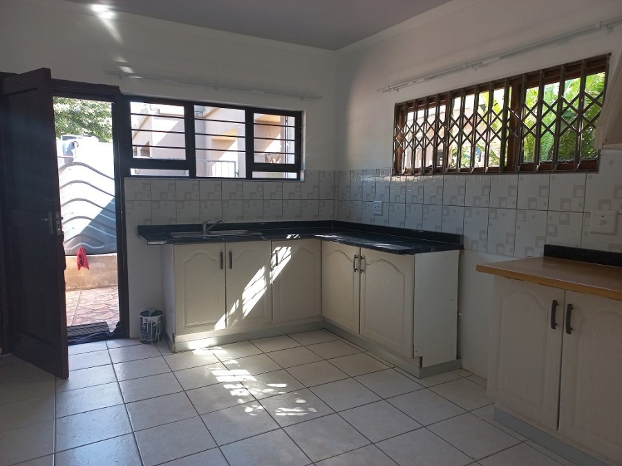 1 Bedroom Property for Sale in Umtentweni KwaZulu-Natal