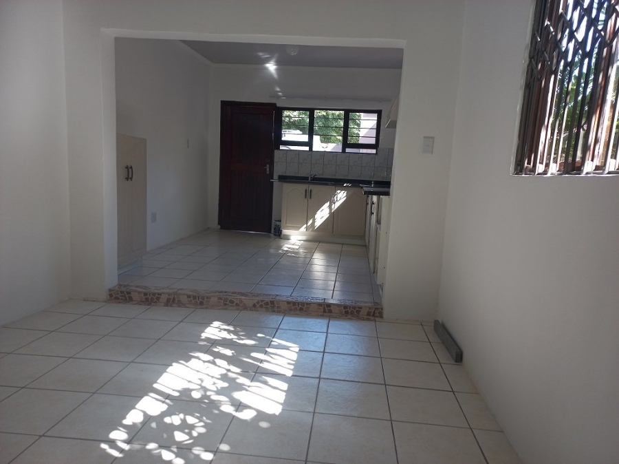 1 Bedroom Property for Sale in Umtentweni KwaZulu-Natal