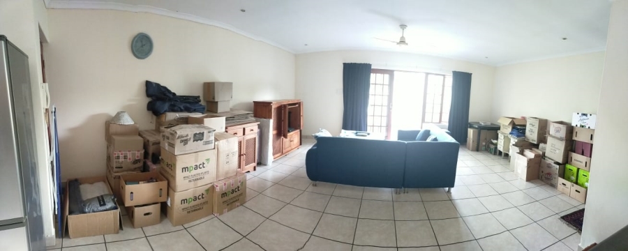 To Let 2 Bedroom Property for Rent in Margate KwaZulu-Natal