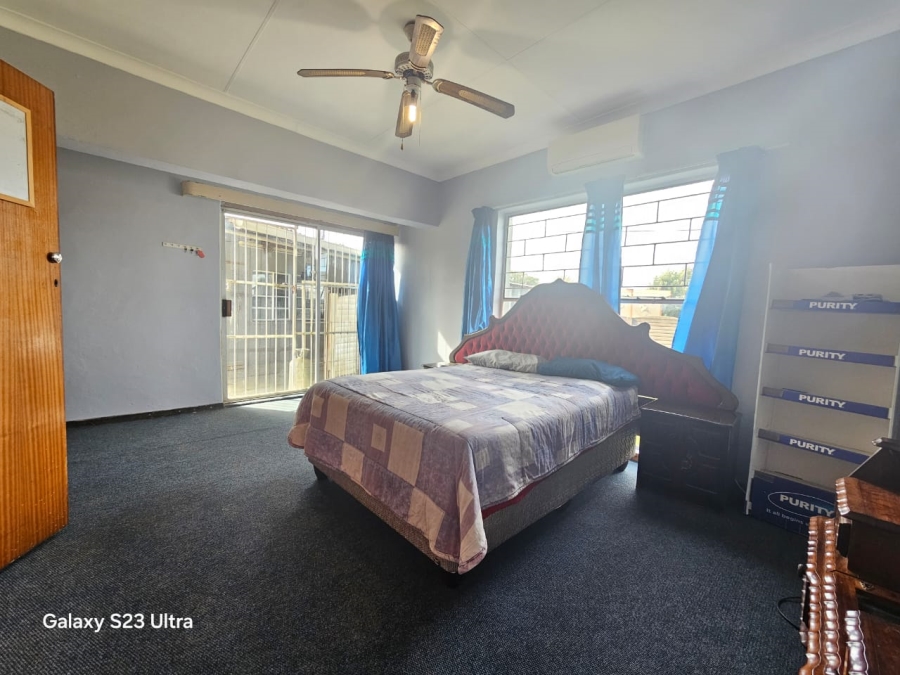 4 Bedroom Property for Sale in Pioneer Park KwaZulu-Natal