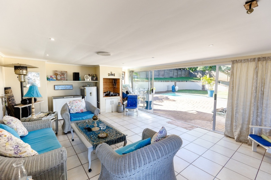3 Bedroom Property for Sale in Uvongo KwaZulu-Natal