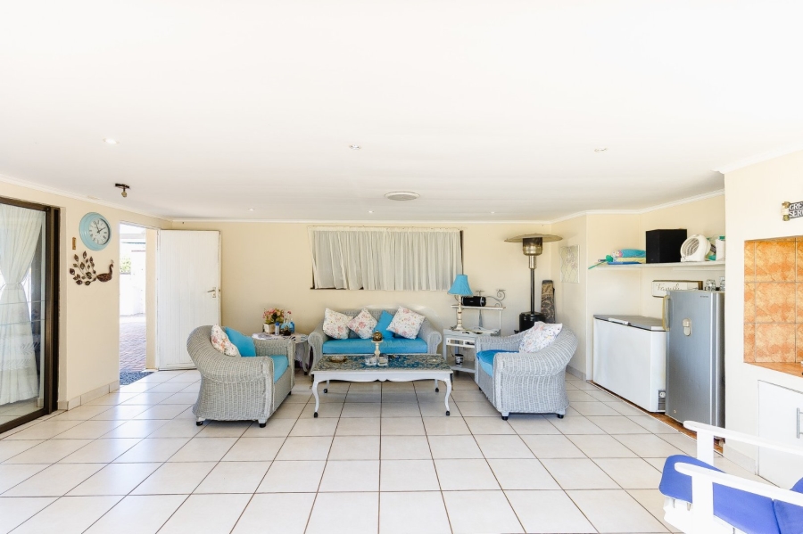 3 Bedroom Property for Sale in Uvongo KwaZulu-Natal
