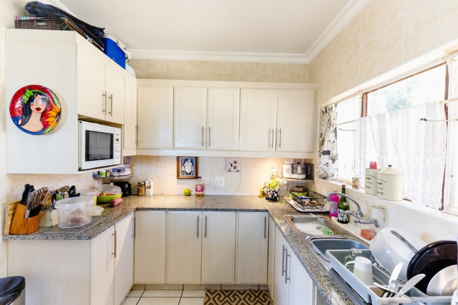 3 Bedroom Property for Sale in Uvongo KwaZulu-Natal