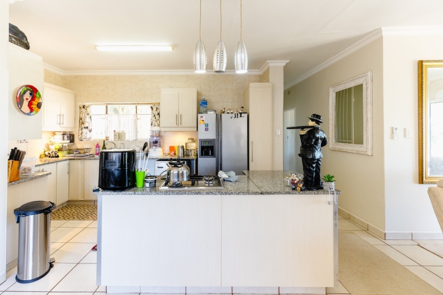 3 Bedroom Property for Sale in Uvongo KwaZulu-Natal