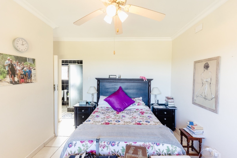 3 Bedroom Property for Sale in Uvongo KwaZulu-Natal