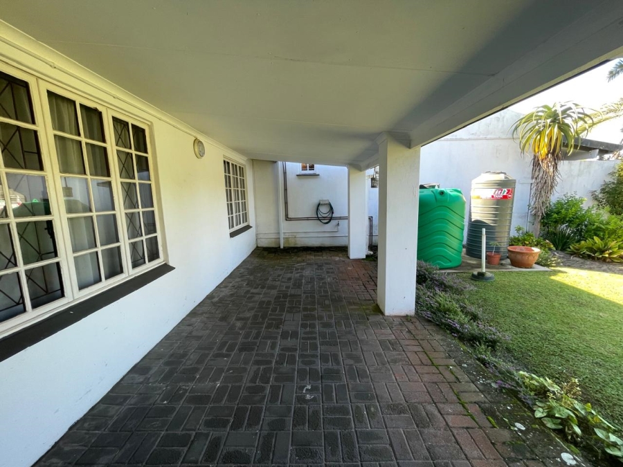 3 Bedroom Property for Sale in Port Edward KwaZulu-Natal