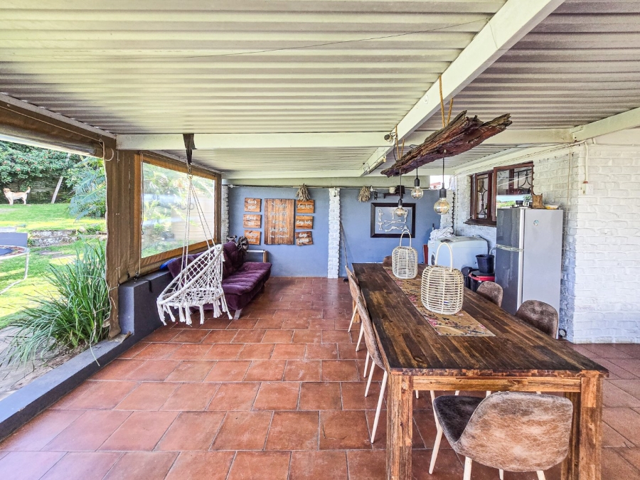 4 Bedroom Property for Sale in Umtentweni KwaZulu-Natal