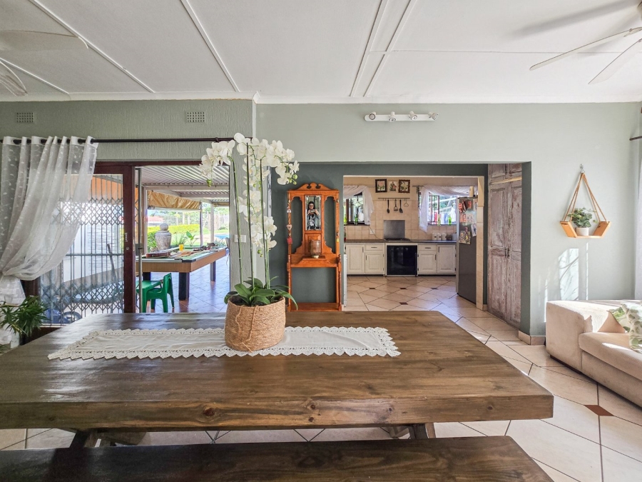 4 Bedroom Property for Sale in Umtentweni KwaZulu-Natal
