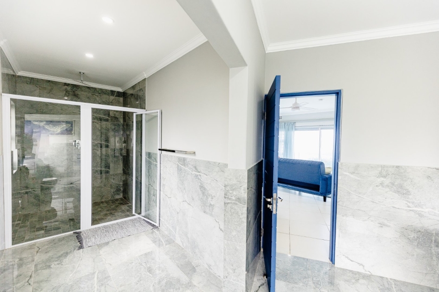7 Bedroom Property for Sale in Uvongo KwaZulu-Natal