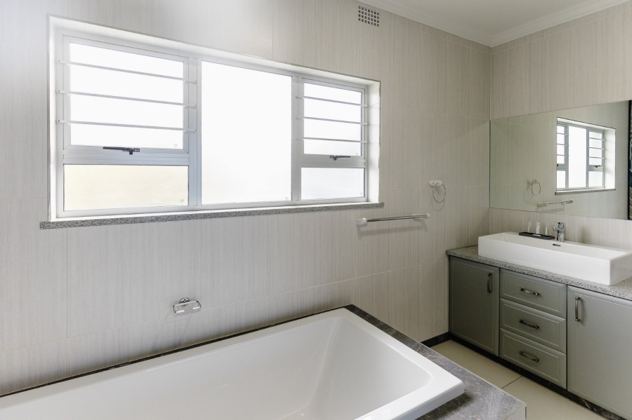 7 Bedroom Property for Sale in Uvongo KwaZulu-Natal