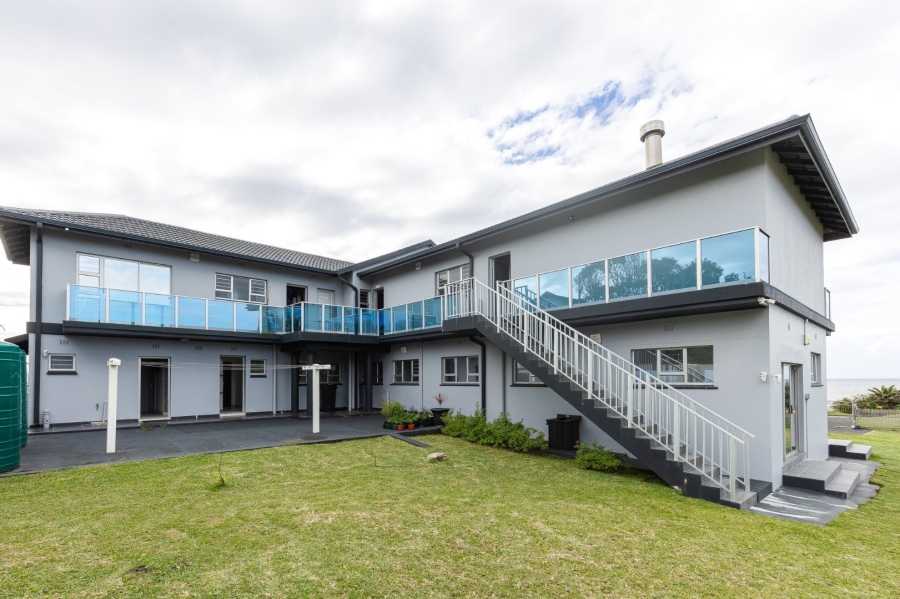7 Bedroom Property for Sale in Uvongo KwaZulu-Natal