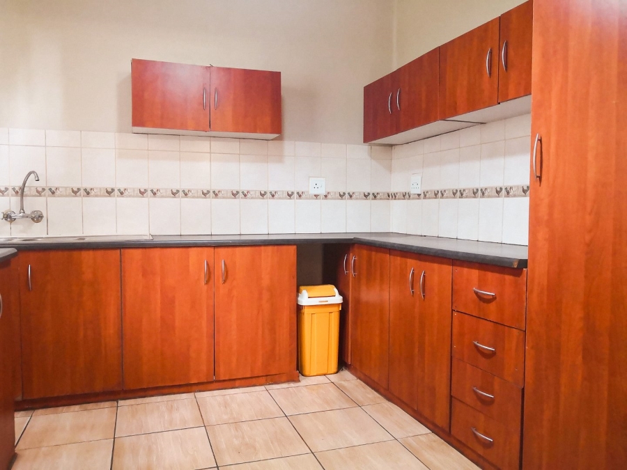 6 Bedroom Property for Sale in Prestbury KwaZulu-Natal