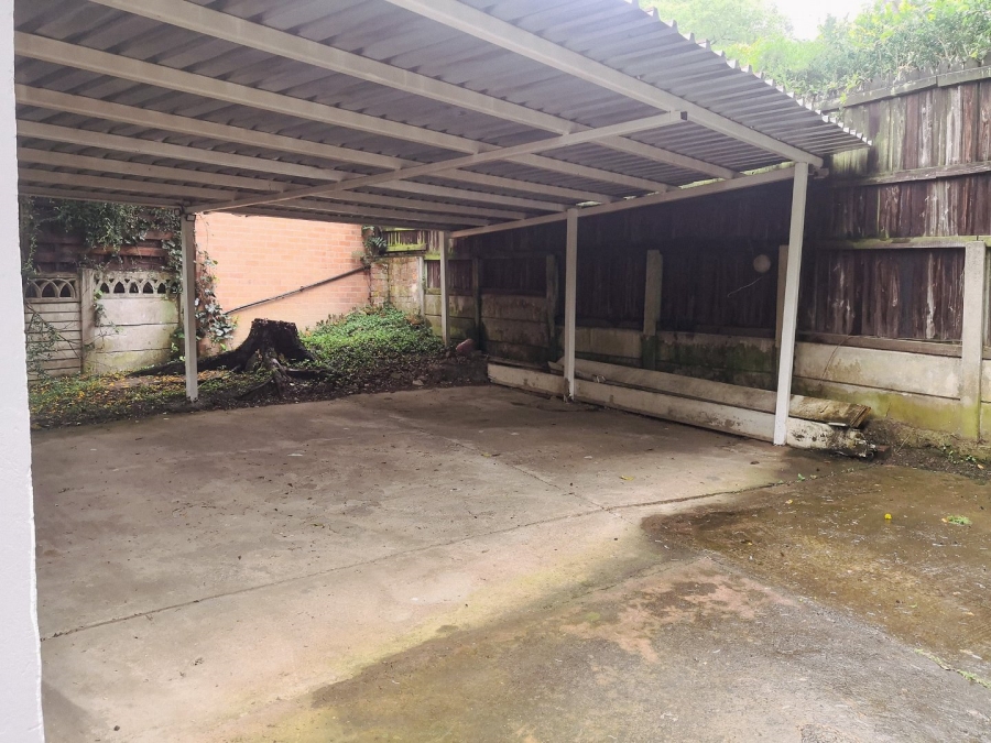 6 Bedroom Property for Sale in Prestbury KwaZulu-Natal
