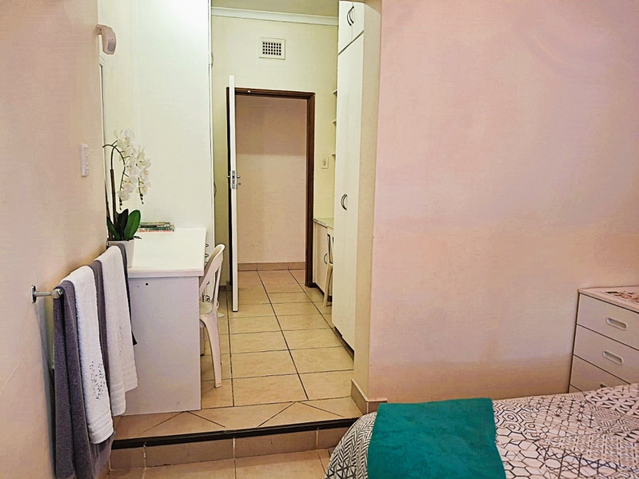 5 Bedroom Property for Sale in Uvongo KwaZulu-Natal