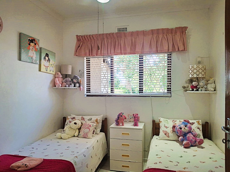 5 Bedroom Property for Sale in Uvongo KwaZulu-Natal