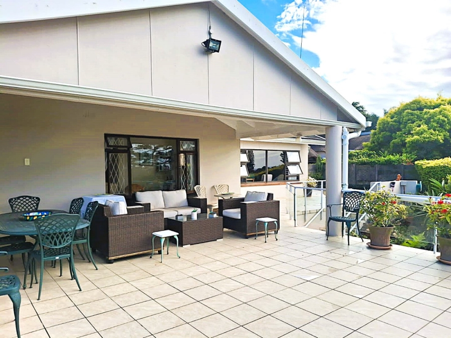 5 Bedroom Property for Sale in Uvongo KwaZulu-Natal