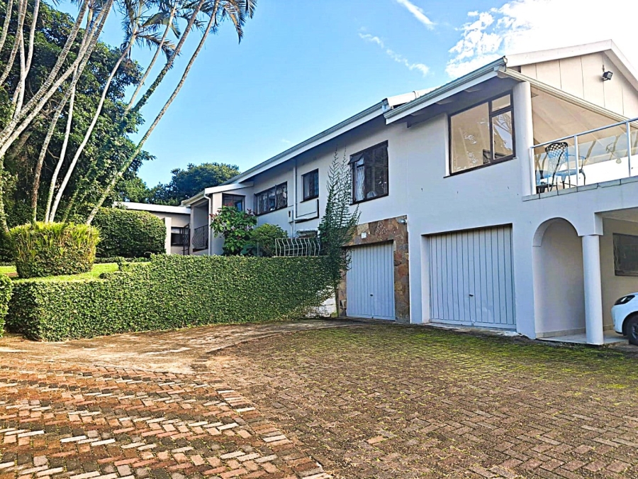 5 Bedroom Property for Sale in Uvongo KwaZulu-Natal