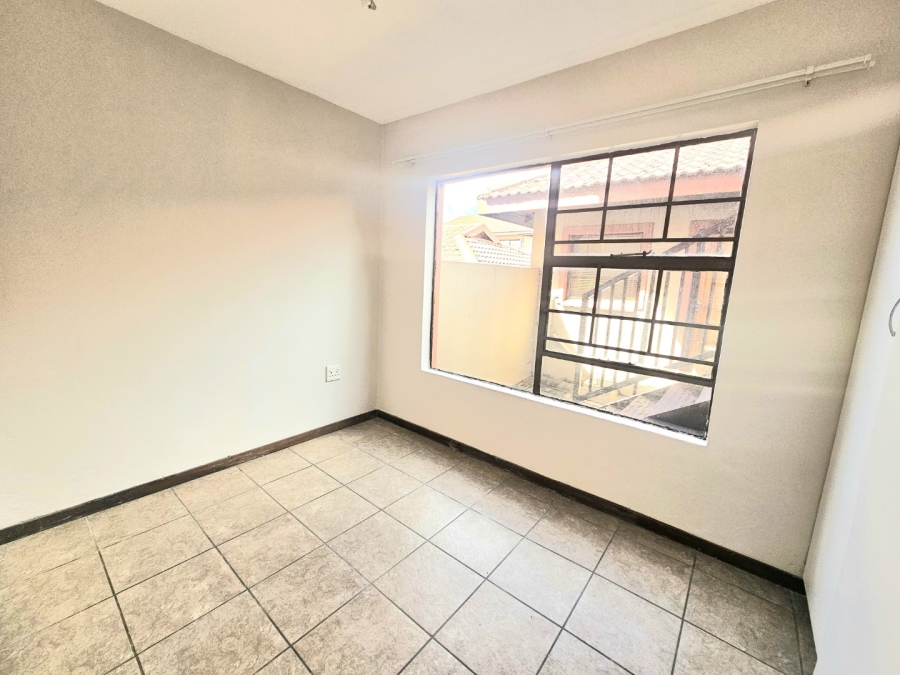 2 Bedroom Property for Sale in Pioneer Park KwaZulu-Natal