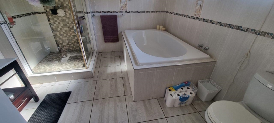 3 Bedroom Property for Sale in Pumula KwaZulu-Natal