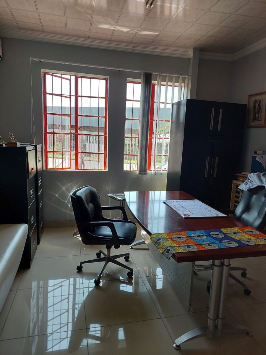  Bedroom Property for Sale in Moola Industrial KwaZulu-Natal