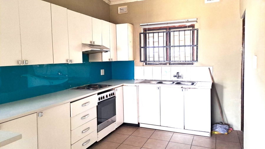 3 Bedroom Property for Sale in Port Edward KwaZulu-Natal