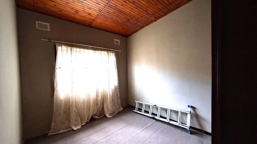 3 Bedroom Property for Sale in Port Edward KwaZulu-Natal
