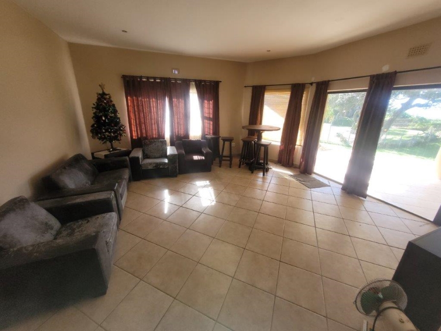 4 Bedroom Property for Sale in Hibberdene KwaZulu-Natal