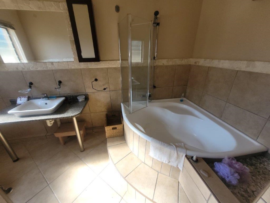 4 Bedroom Property for Sale in Hibberdene KwaZulu-Natal