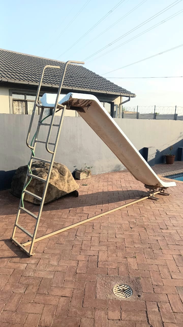 3 Bedroom Property for Sale in Castlehill KwaZulu-Natal