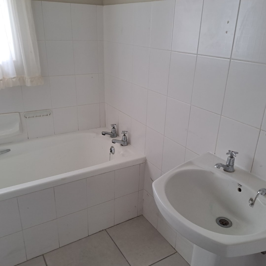 2 Bedroom Property for Sale in Scottburgh Central KwaZulu-Natal